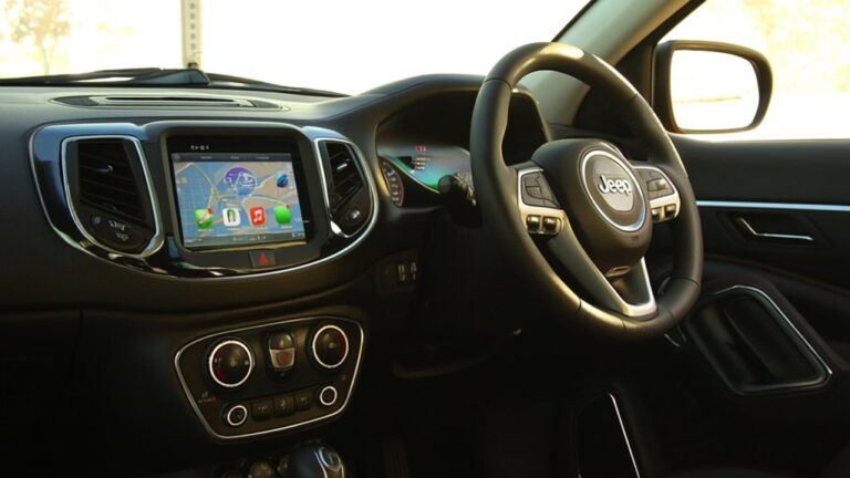jeep compass apple carplay