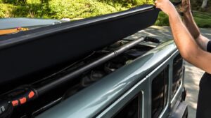 How You Can Remove a Hardtop on a Jeep Wrangler in 3 Easy Steps